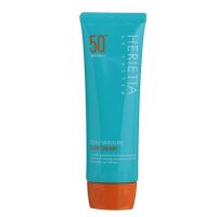 Антивозрастной увлажняющий солнцезащитный крем WELCOS Herietta Daily Moisture Sun Cream SPF50+ PA+++ - вид 1 миниатюра