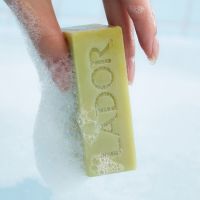 Твёрдый бессиликоновый шампунь с васаби LADOR Wasabi Shampoo Bar - вид 1 миниатюра