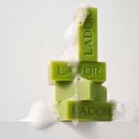 Твёрдый бессиликоновый шампунь с васаби LADOR Wasabi Shampoo Bar - вид 5 миниатюра